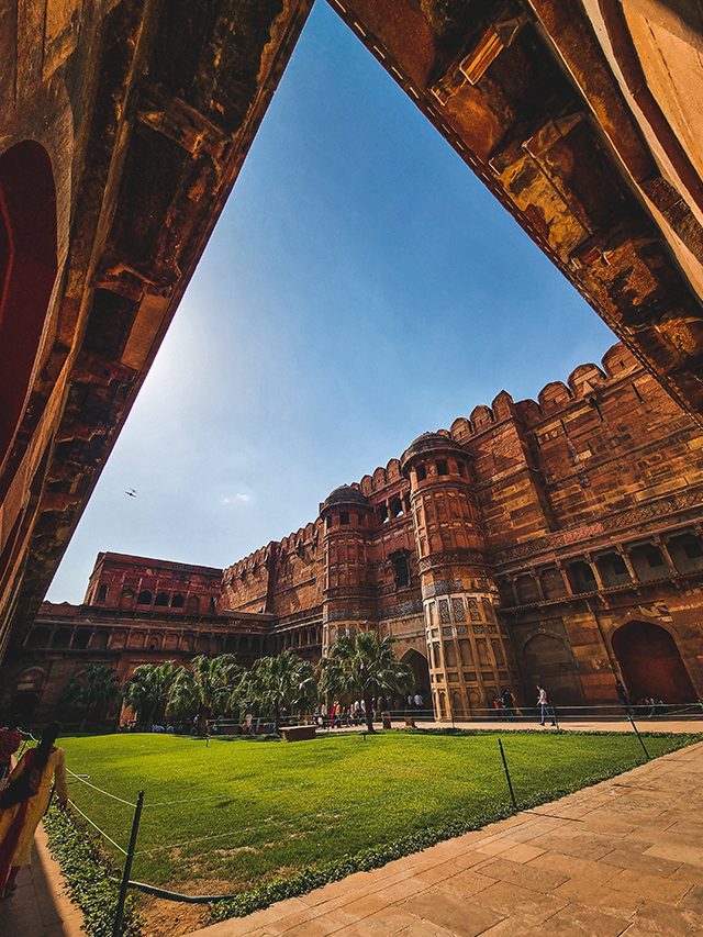 10 Iconic Attractions and Places to Visit in Delhi